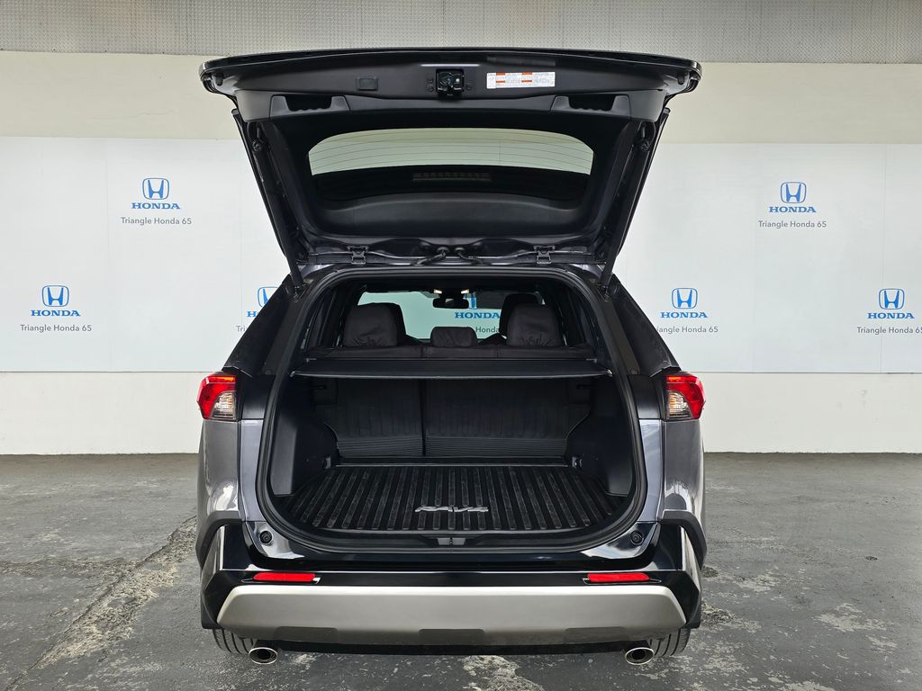 Thumbnail: 2025 Toyota RAV4 - 10