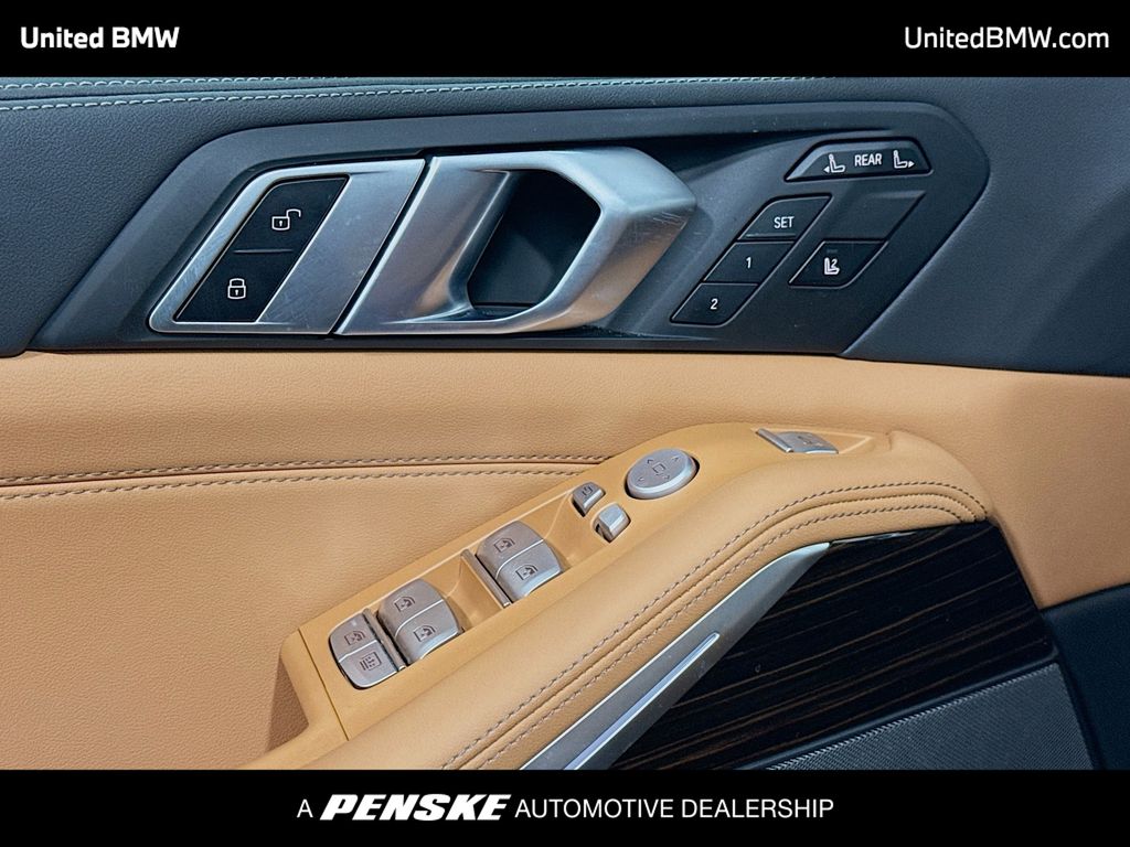 Thumbnail: 2025 BMW X7 - 3