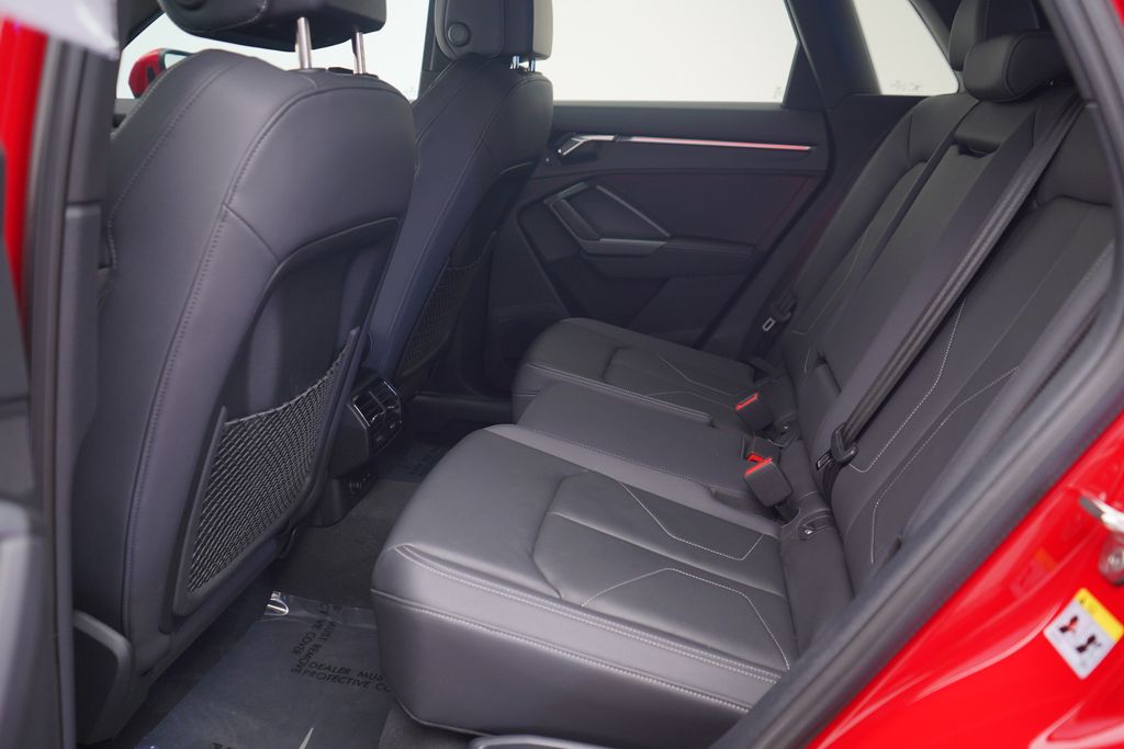 Thumbnail: 2023 Audi Q3 - 7