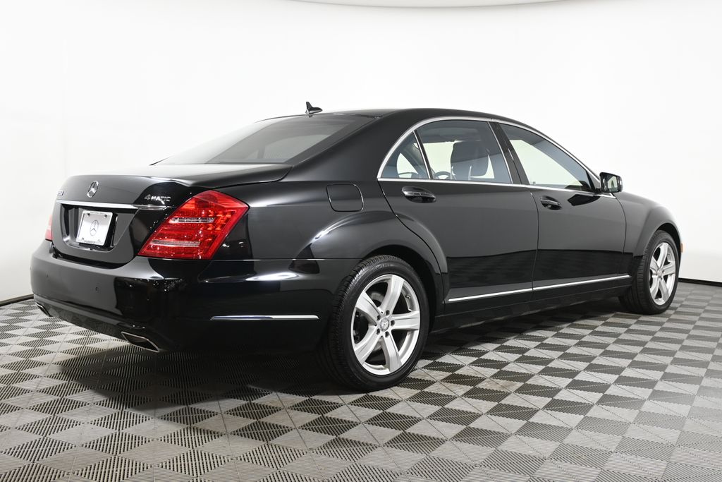 2010 Mercedes-Benz S-Class S 550 7