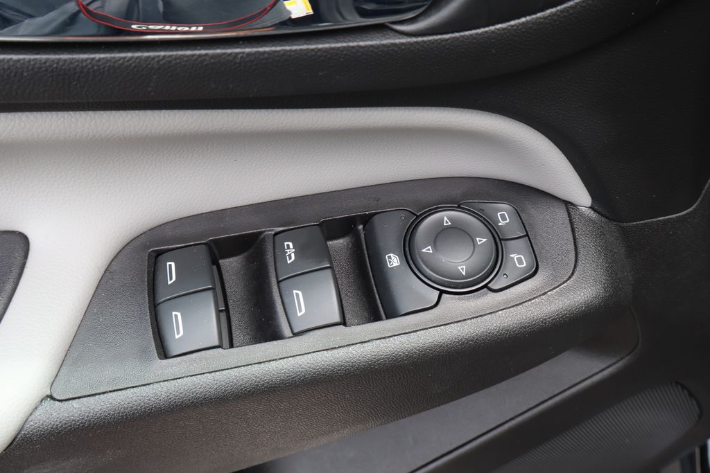 Thumbnail: 2020 Chevrolet Equinox - 15