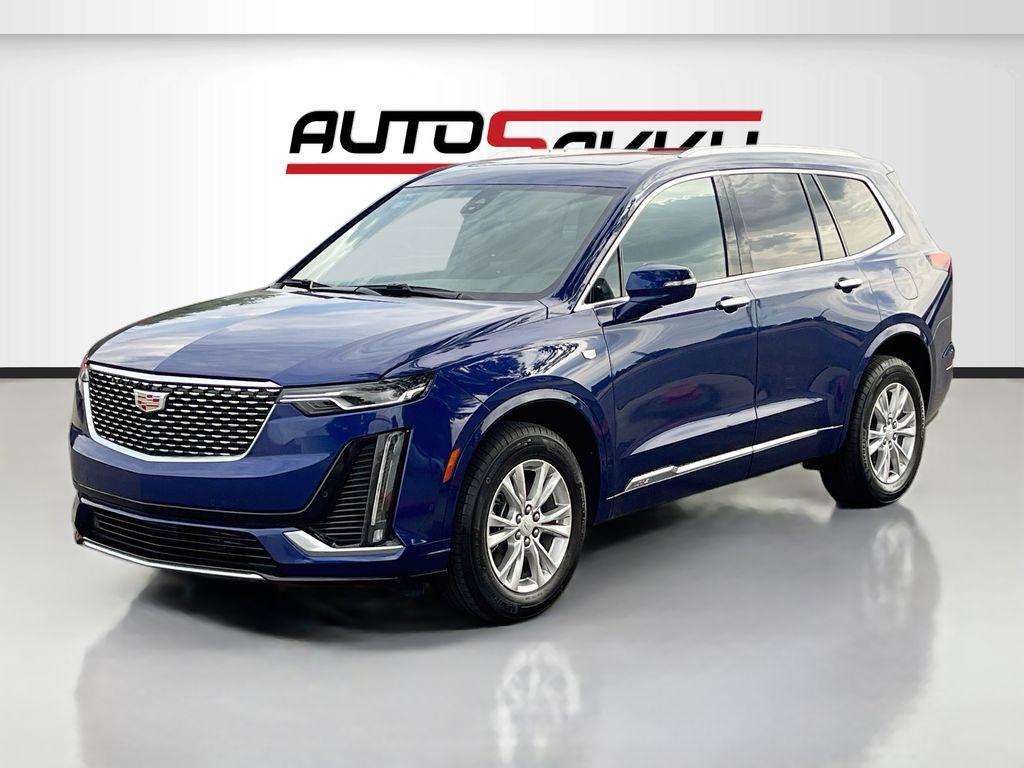 Used 2025 Blue Cadillac Luxury image 3