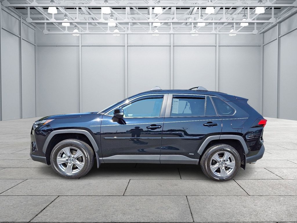 2023 Toyota RAV4 XLE 7