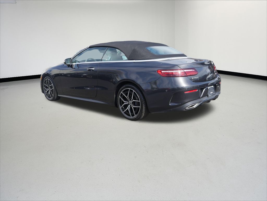 Thumbnail: 2022 Mercedes-Benz E-Class - 3