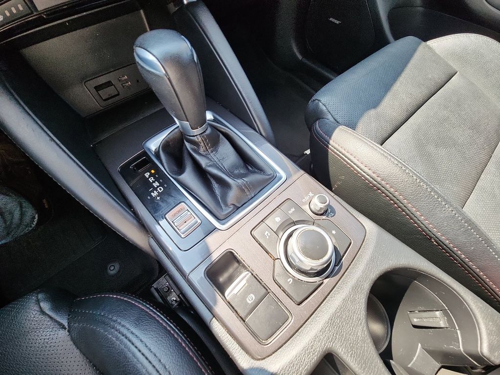 Used 2016 White Mazda Grand Touring image 18