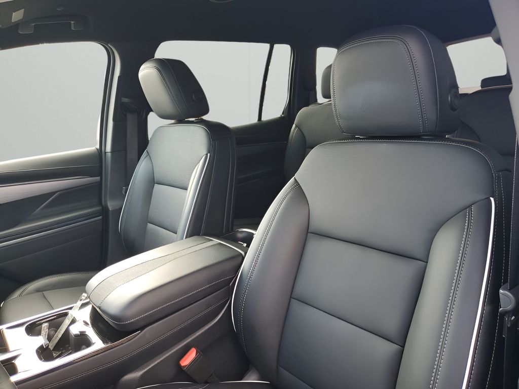 Used Car 2025 Buick Enclave  Preferred For Sale Under $40,000 In Austin, Texas