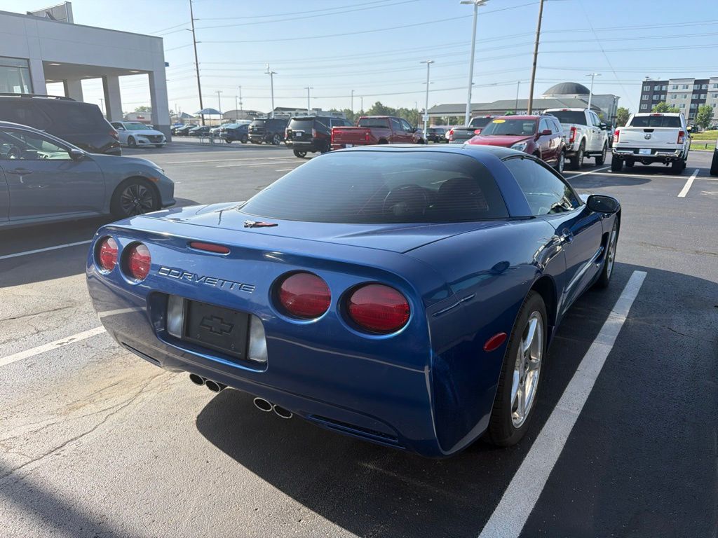 Thumbnail: 2002 Chevrolet Corvette - 3