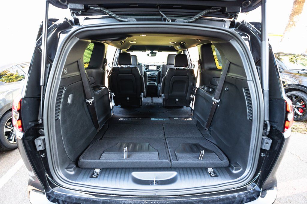 2026 Chrysler Pacifica Select thumbnail 34