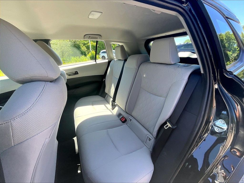 2026 Toyota Corolla Cross — photo 15