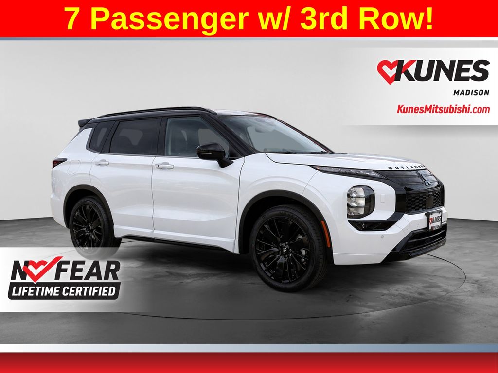 Diamond White 2026 Mitsubishi Outlander SUV / Crossover Front-Wheel Drive Continuously Variable Transmission