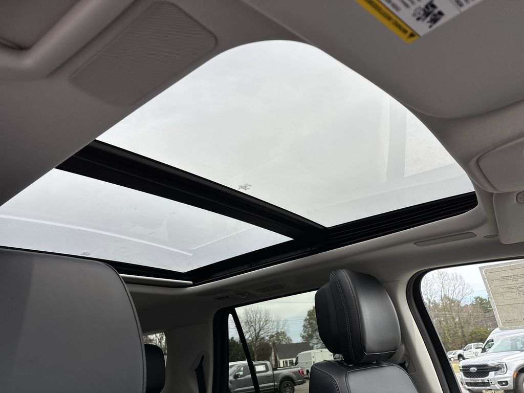 New 2026 Glacier Gray Metallic Tri-Coat Ford MAX Platinum® image 16