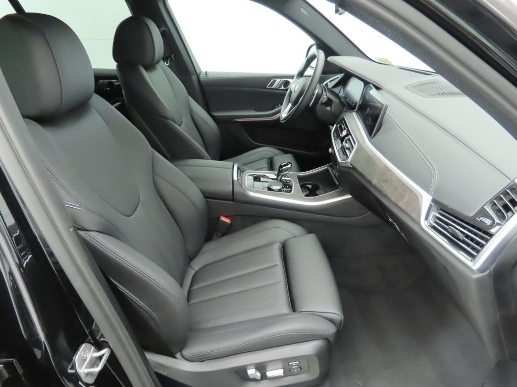 Thumbnail: 2022 BMW X5 - 20