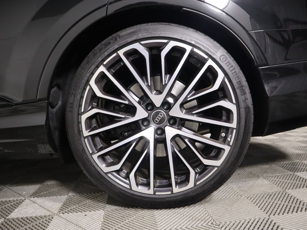 Thumbnail: 2025 Audi SQ7 - 32