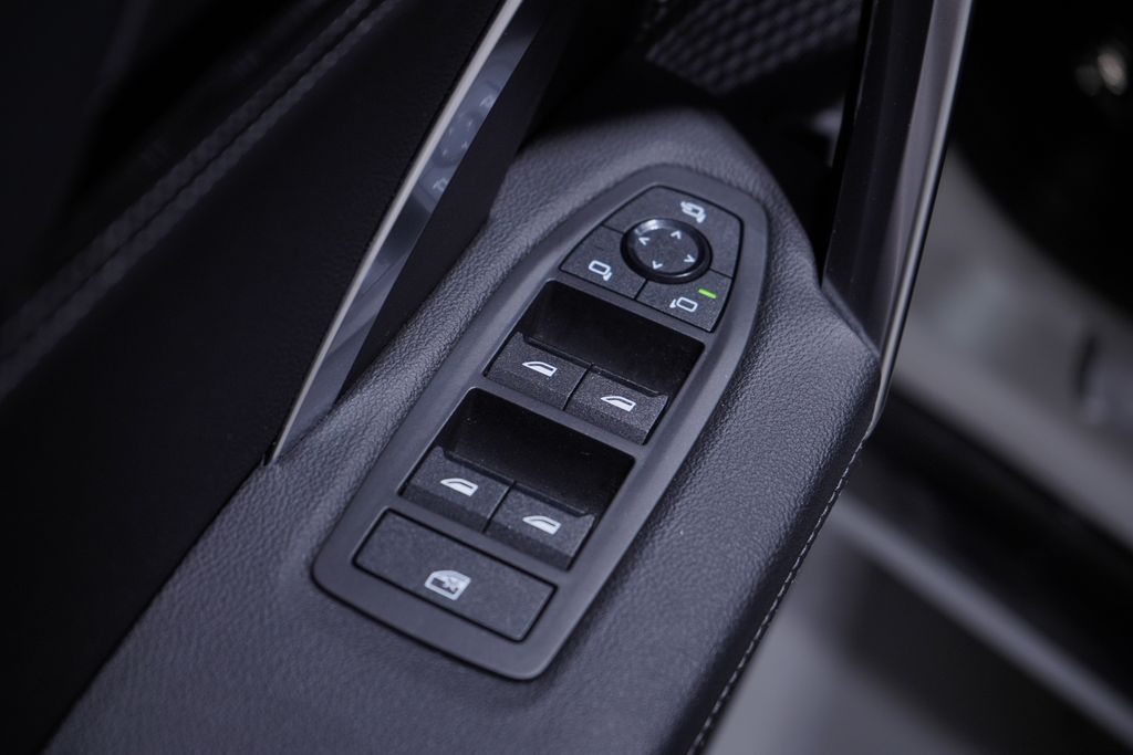 Thumbnail: 2023 BMW X1 - 16