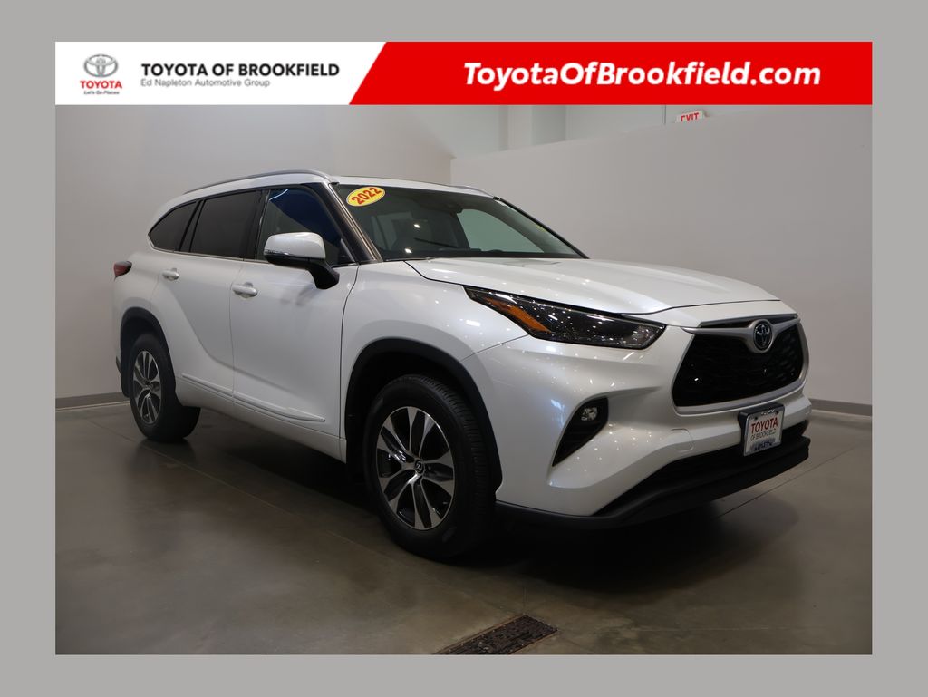 2022 Toyota Highlander XLE AWD