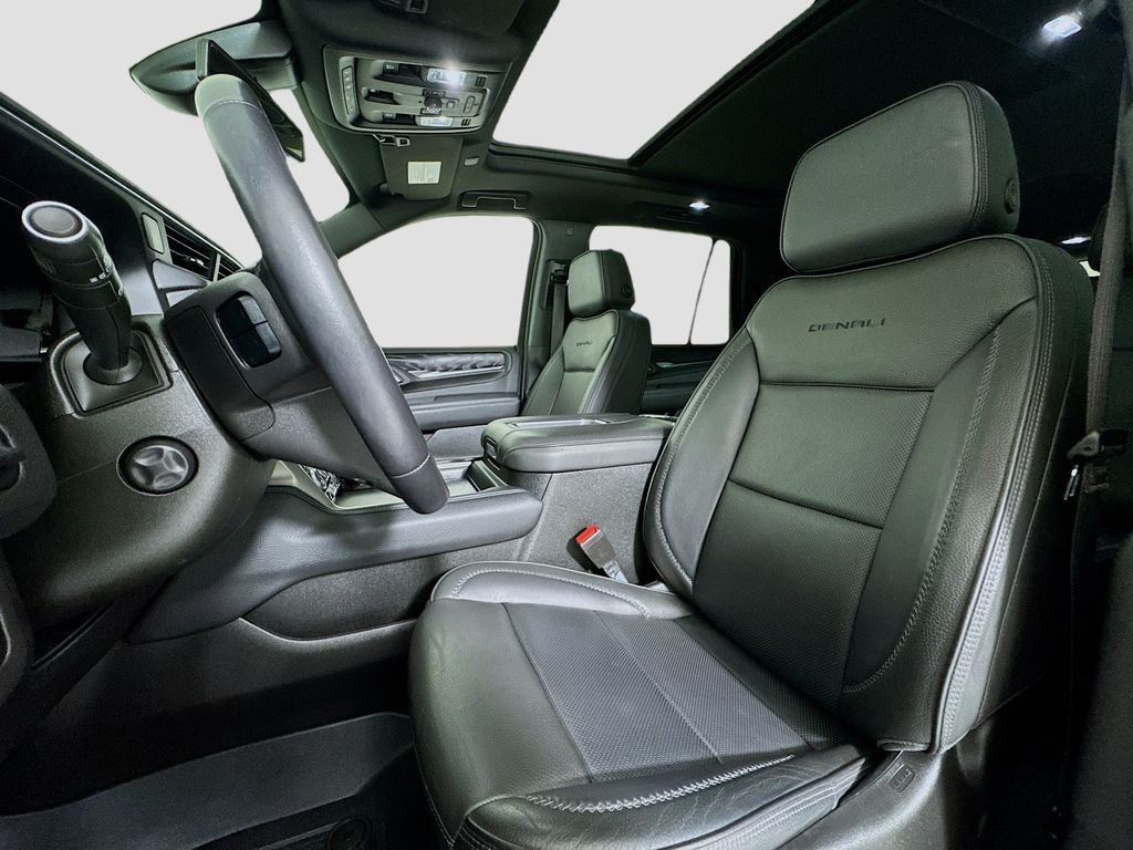 2022 GMC Yukon Denali photo