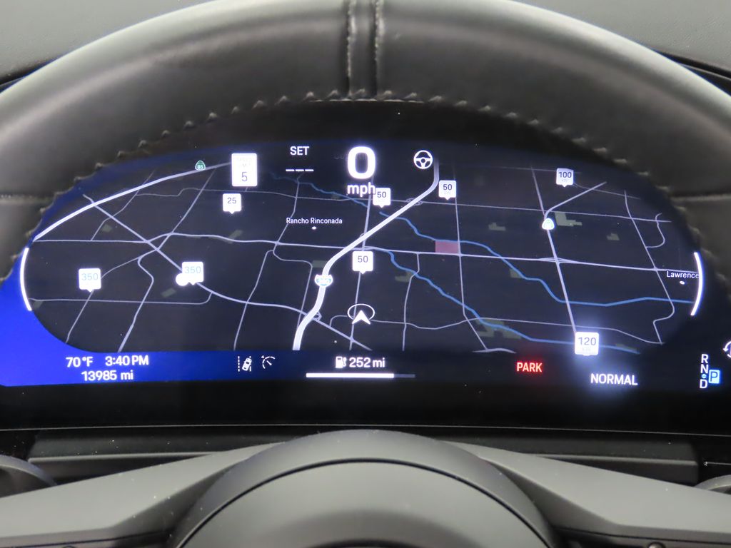 Thumbnail: 2025 Porsche Macan - 16