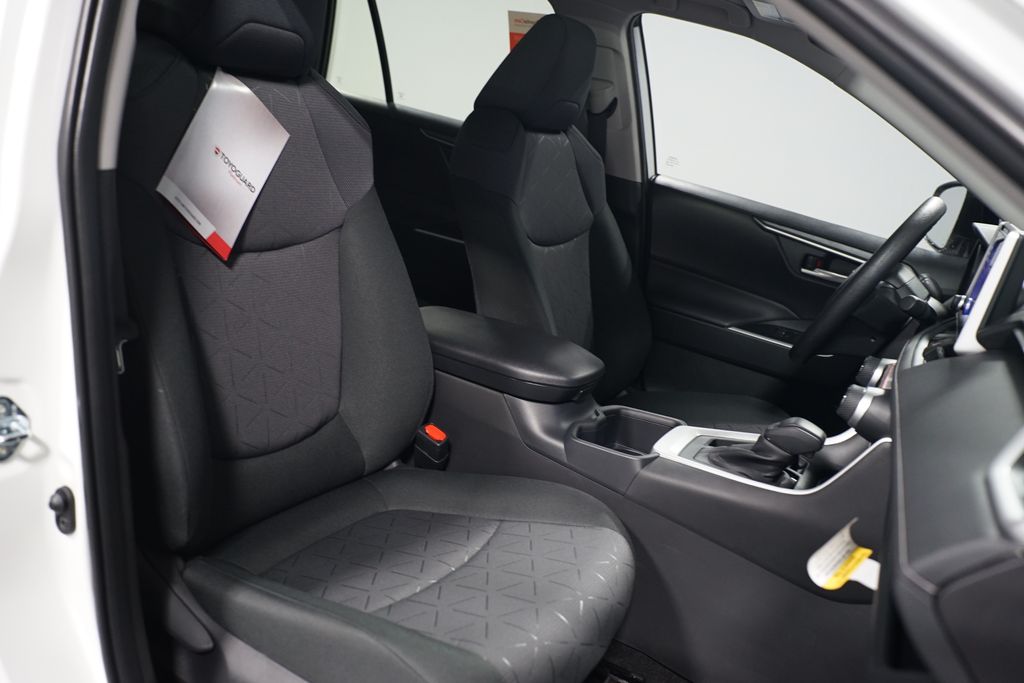 Thumbnail: 2025 Toyota RAV4 - 28