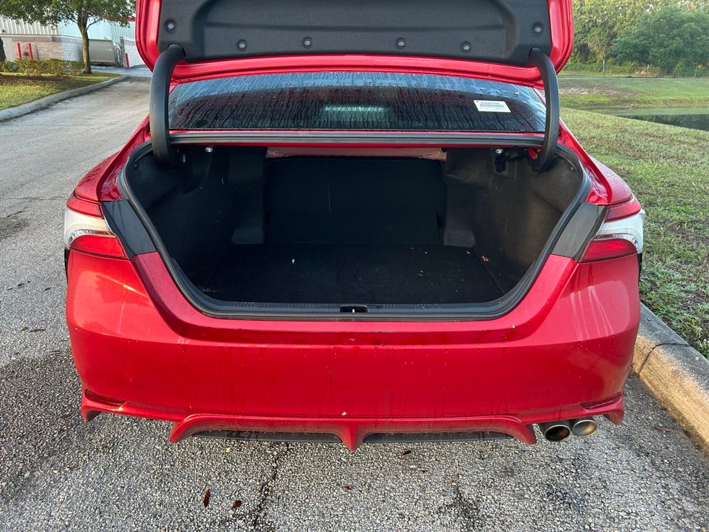 2022 Toyota Camry SE 10