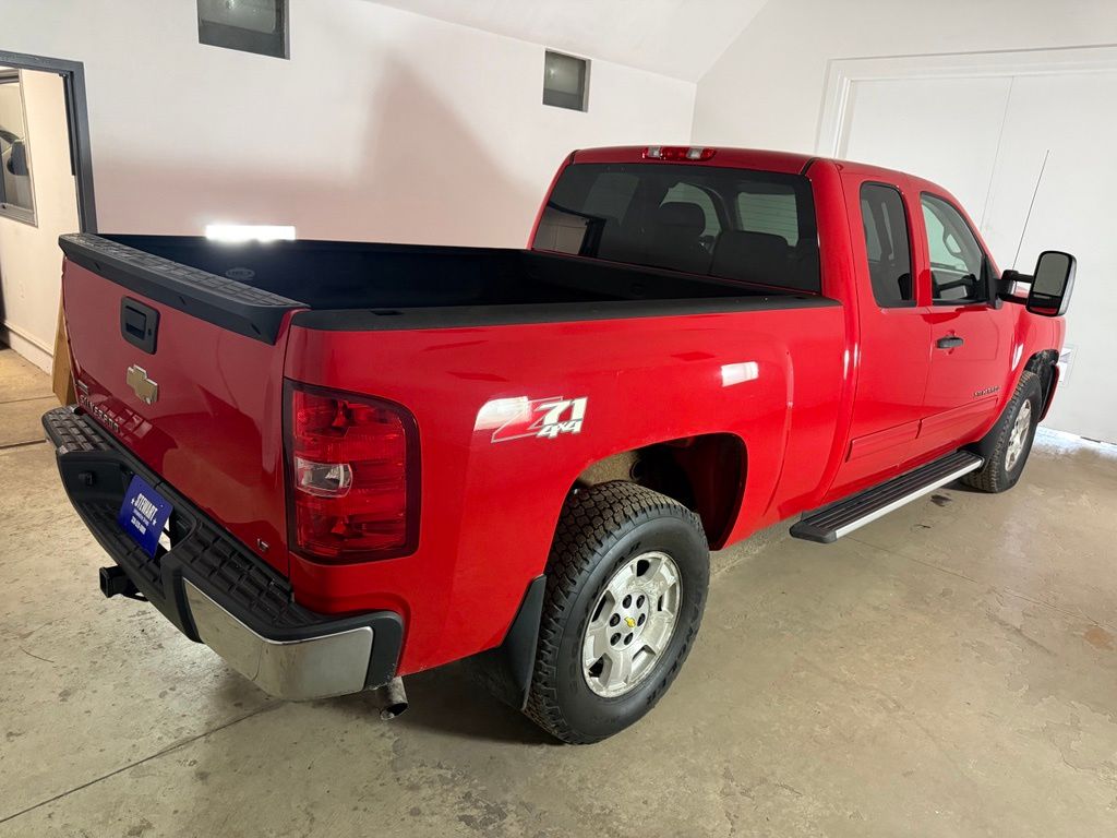 2011 Chevrolet Silverado 1500 LT - Image 5
