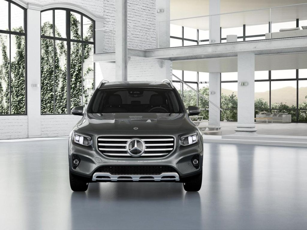 2025 Mercedes-Benz GLB 250 7