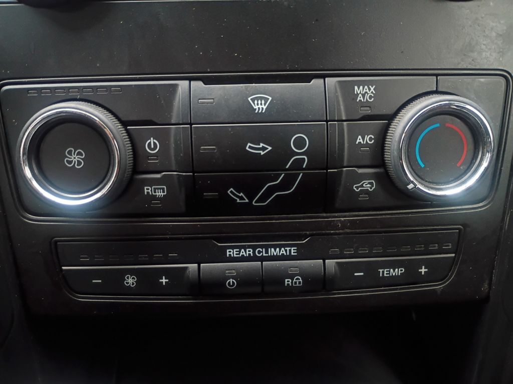 Used Car 2019 Ford Explorer  Xlt For Sale Under $20,000 In Austin, Texas