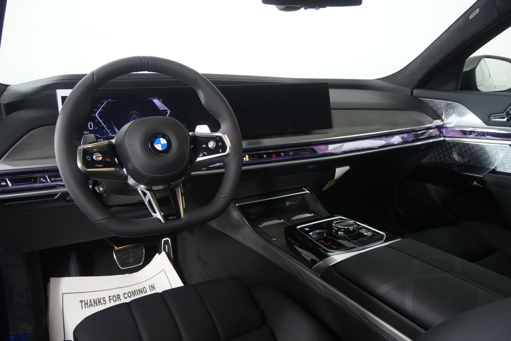 Thumbnail: 2026 BMW 7 Series - 19