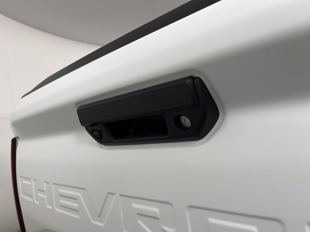 Thumbnail: 2026 Chevrolet Colorado - 19