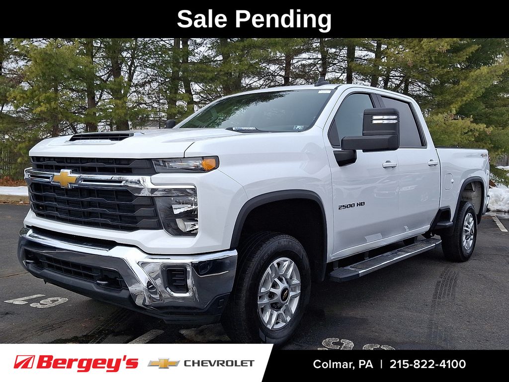 Summit White 2024 Chevrolet Silverado 2500HD LT Crew Cab 4WD Pickup Truck Four-Wheel Drive Automatic