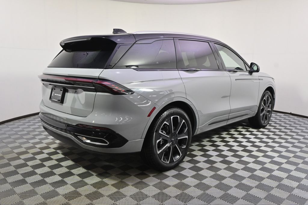 New 2026 Gray Lincoln Reserve image 7