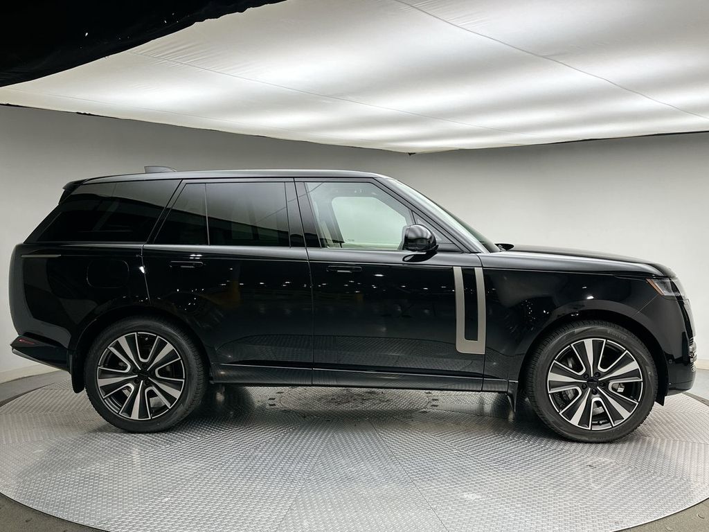 Thumbnail: 2026 Land Rover Range Rover - 4