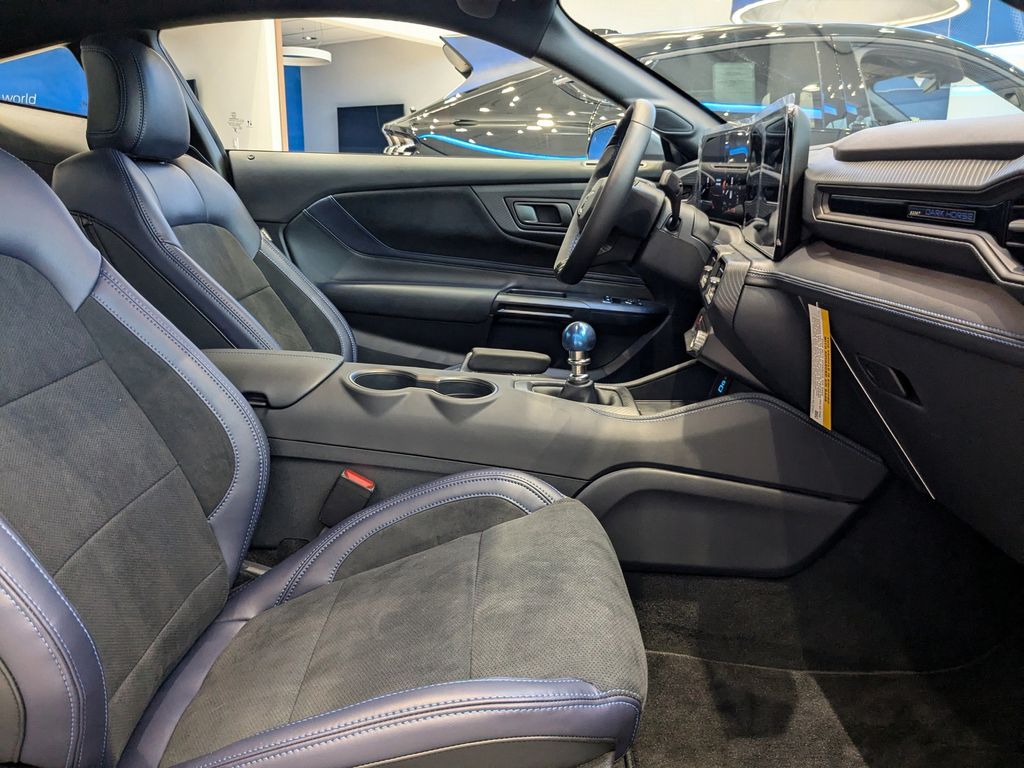 2025 Ford Mustang Dark Horse