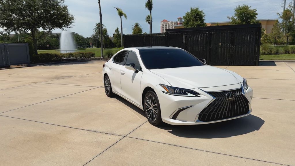 Thumbnail: 2023 Lexus ES - 3