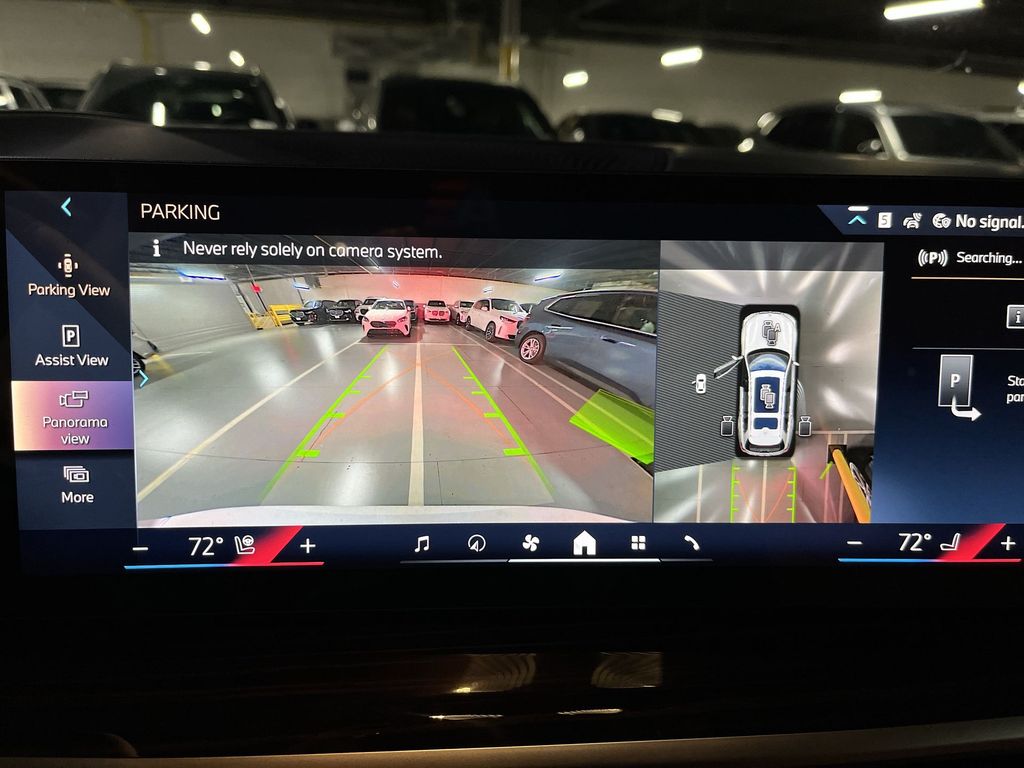 Thumbnail: 2026 BMW X7 - 17