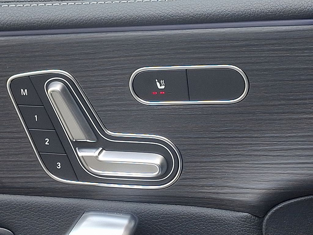 Thumbnail: 2025 Mercedes-Benz CLA - 18