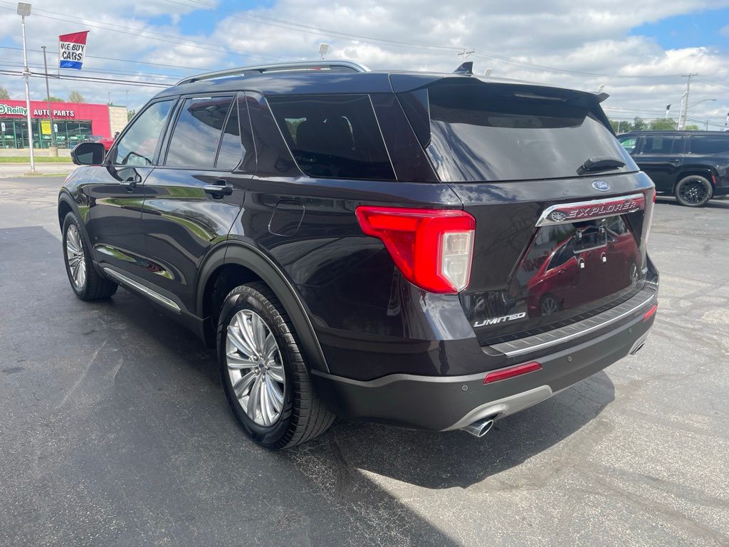 View vehicle photo 5