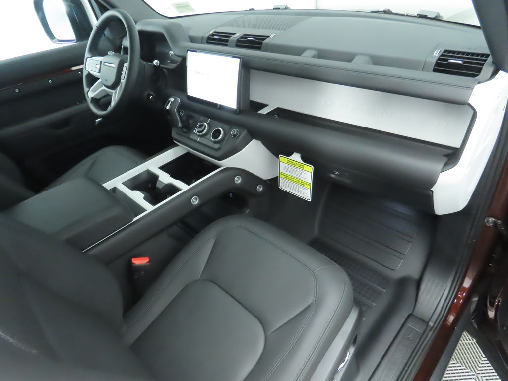 Thumbnail: 2025 Land Rover Defender - 18