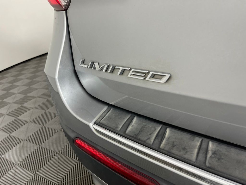 Thumbnail: 2021 Ford Explorer - 3