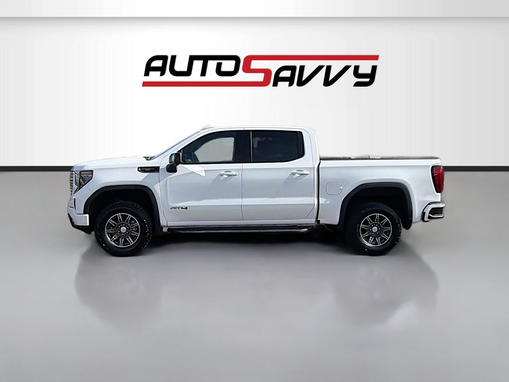 Used 2024 White GMC AT4 image 4