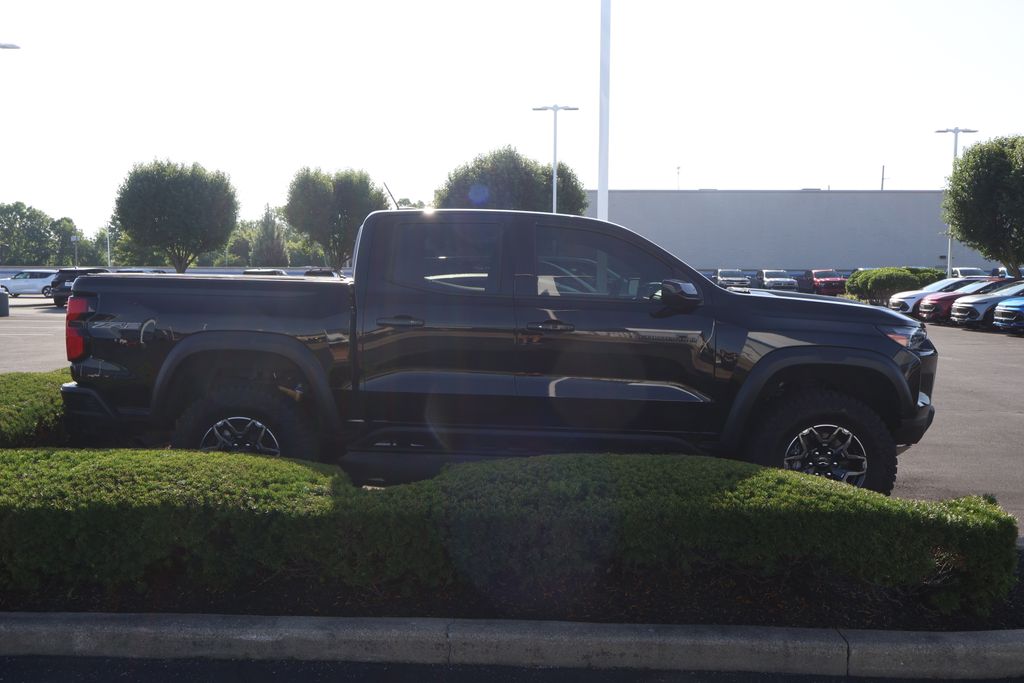Thumbnail: 2024 Chevrolet Colorado - 7