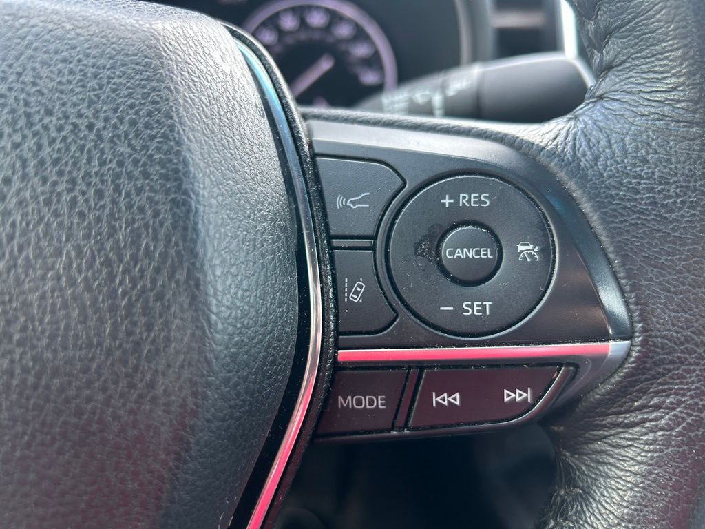 Thumbnail: 2021 Toyota Avalon - 19