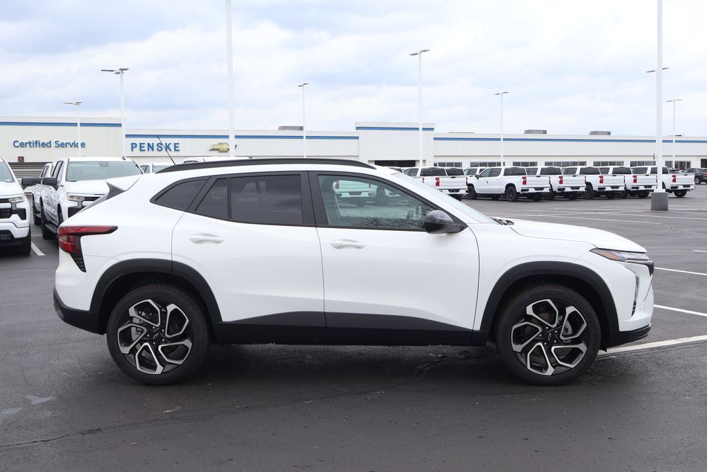 Thumbnail: 2026 Chevrolet Trax - 9