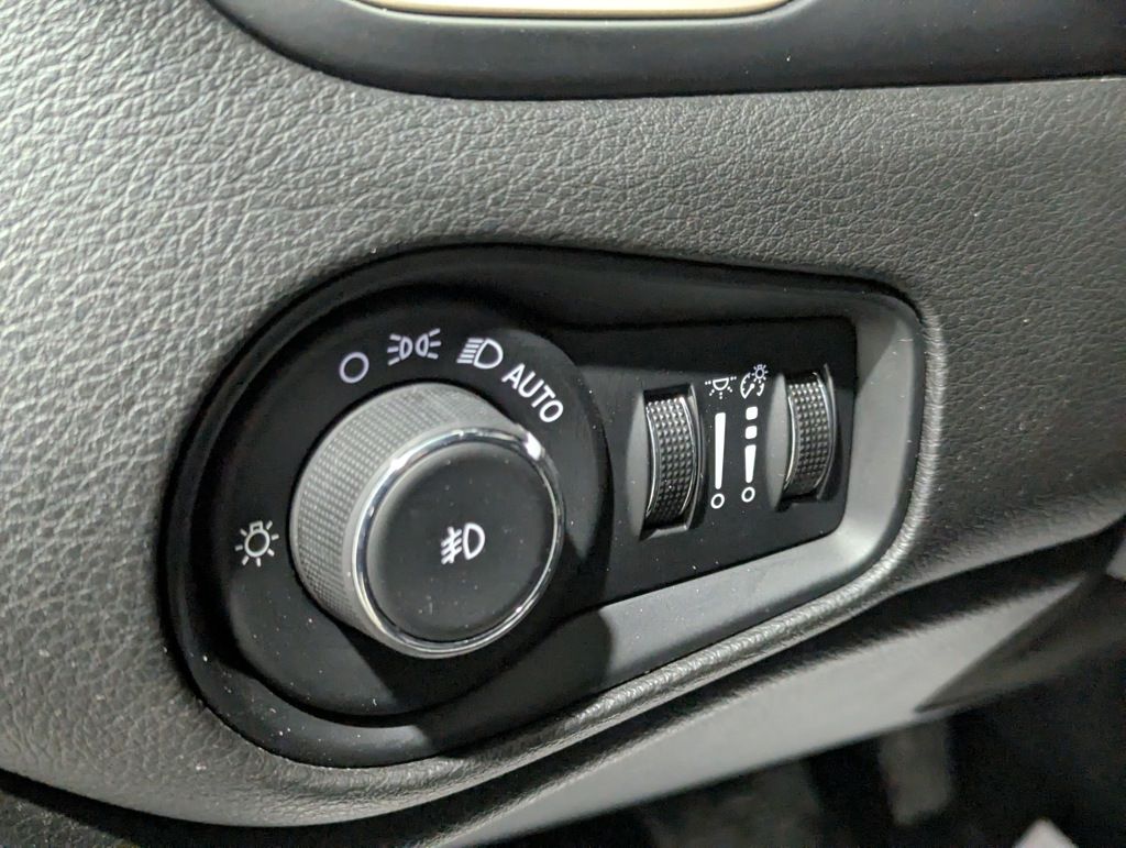 2015 Jeep Renegade Limited photo