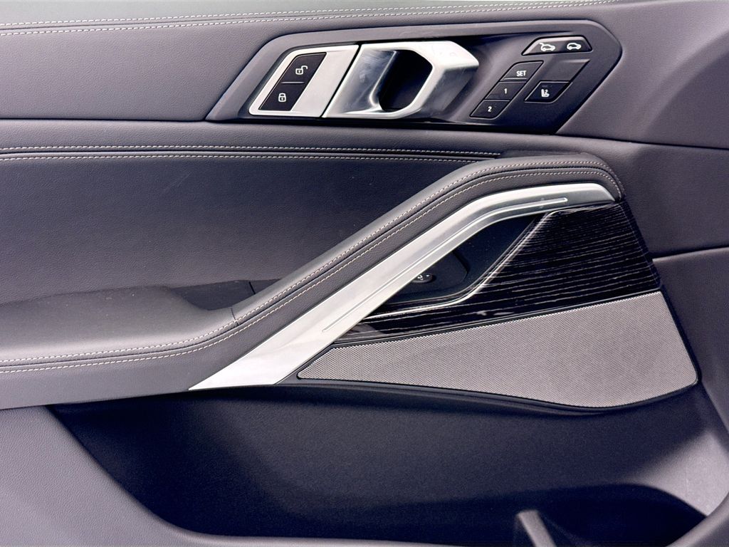 Thumbnail: 2026 BMW X6 - 22