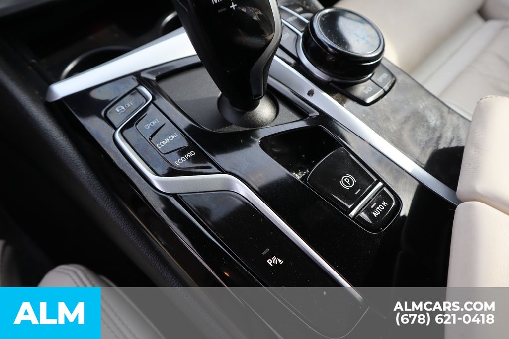 Used 2023 White BMW 540i xDrive image 33