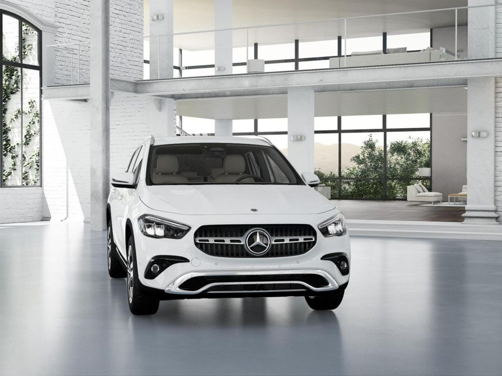 2025 Mercedes-Benz GLA 250 4MATIC 8