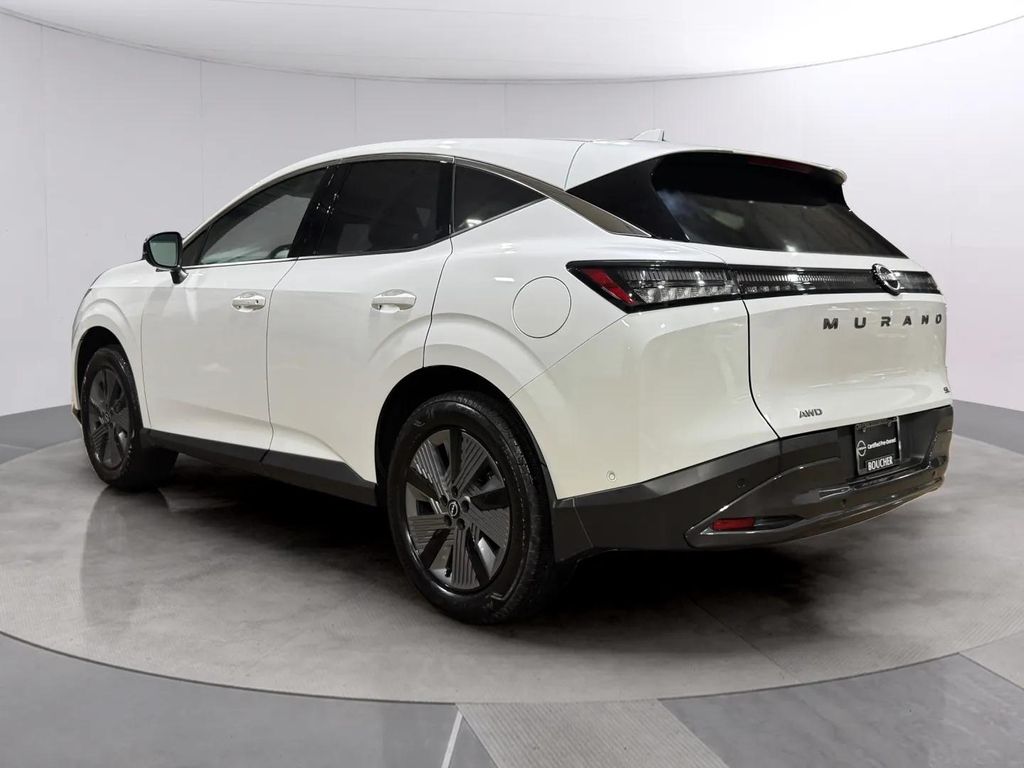 Certified Used 2025 Everest White Pearl Tricoat Nissan SL image 5