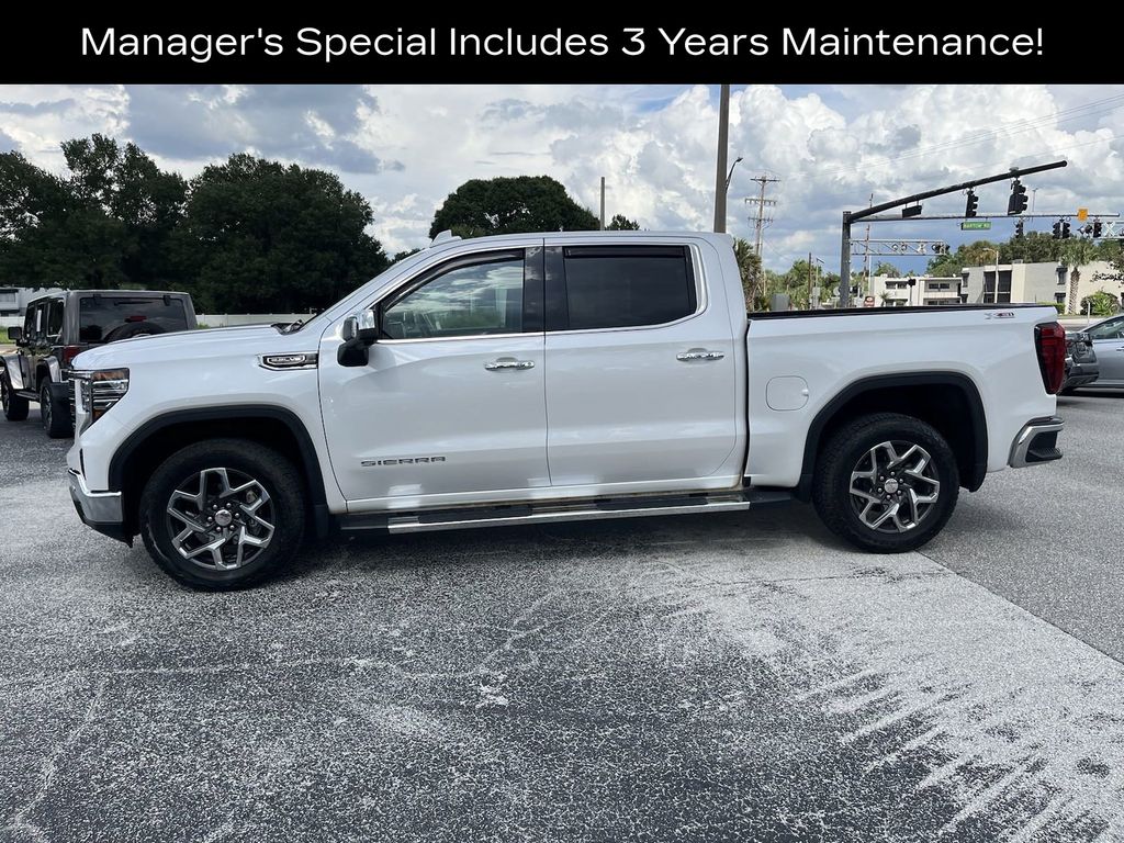 2023 GMC Sierra 1500 SLT 8