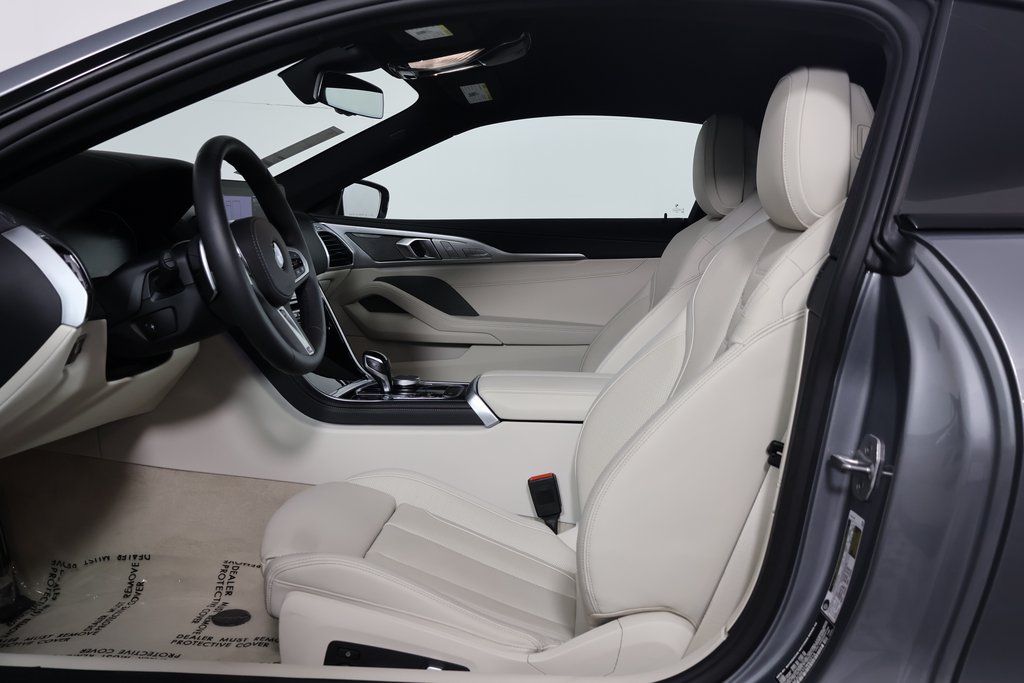 Thumbnail: 2026 BMW 8 Series - 10