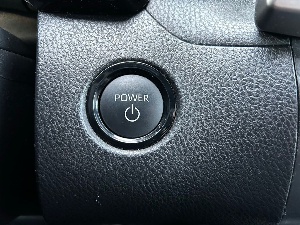 Thumbnail: 2025 Toyota Camry - 29